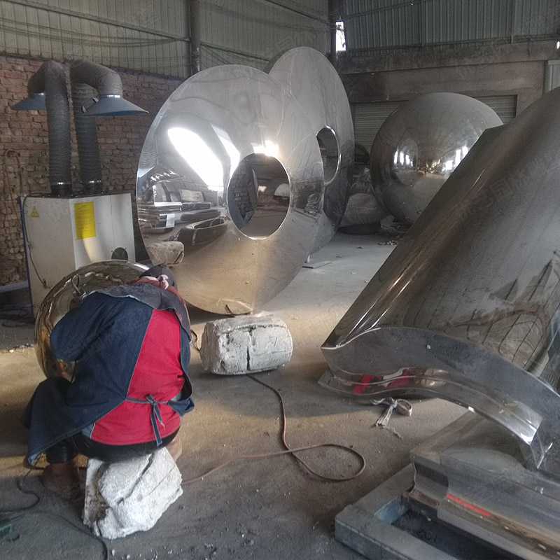 不銹鋼雕塑廠家，景觀雕塑定制