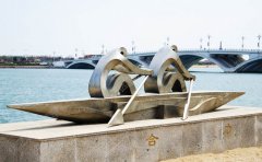 不銹鋼雕塑拋光需要注意的問題有哪些？